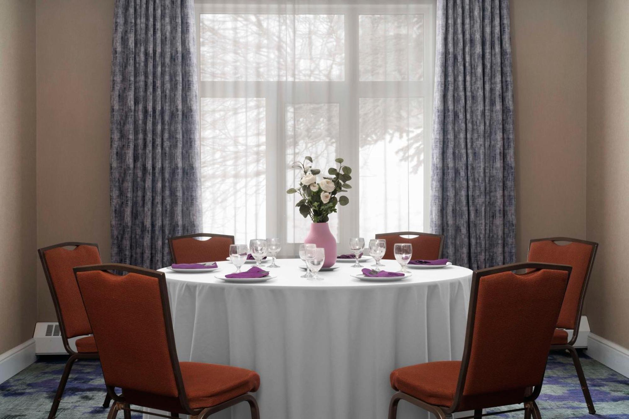Hilton Garden Inn Calgary Airport Eksteriør bilde
