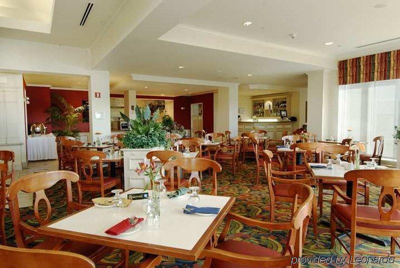 Hilton Garden Inn Calgary Airport Restaurant bilde